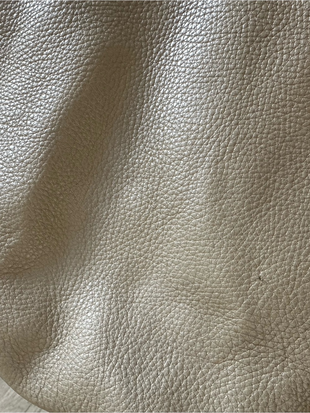 Gucci Tan Leather Shoulder Bag with Chain Straps and Tassel - Picture 13 of 13